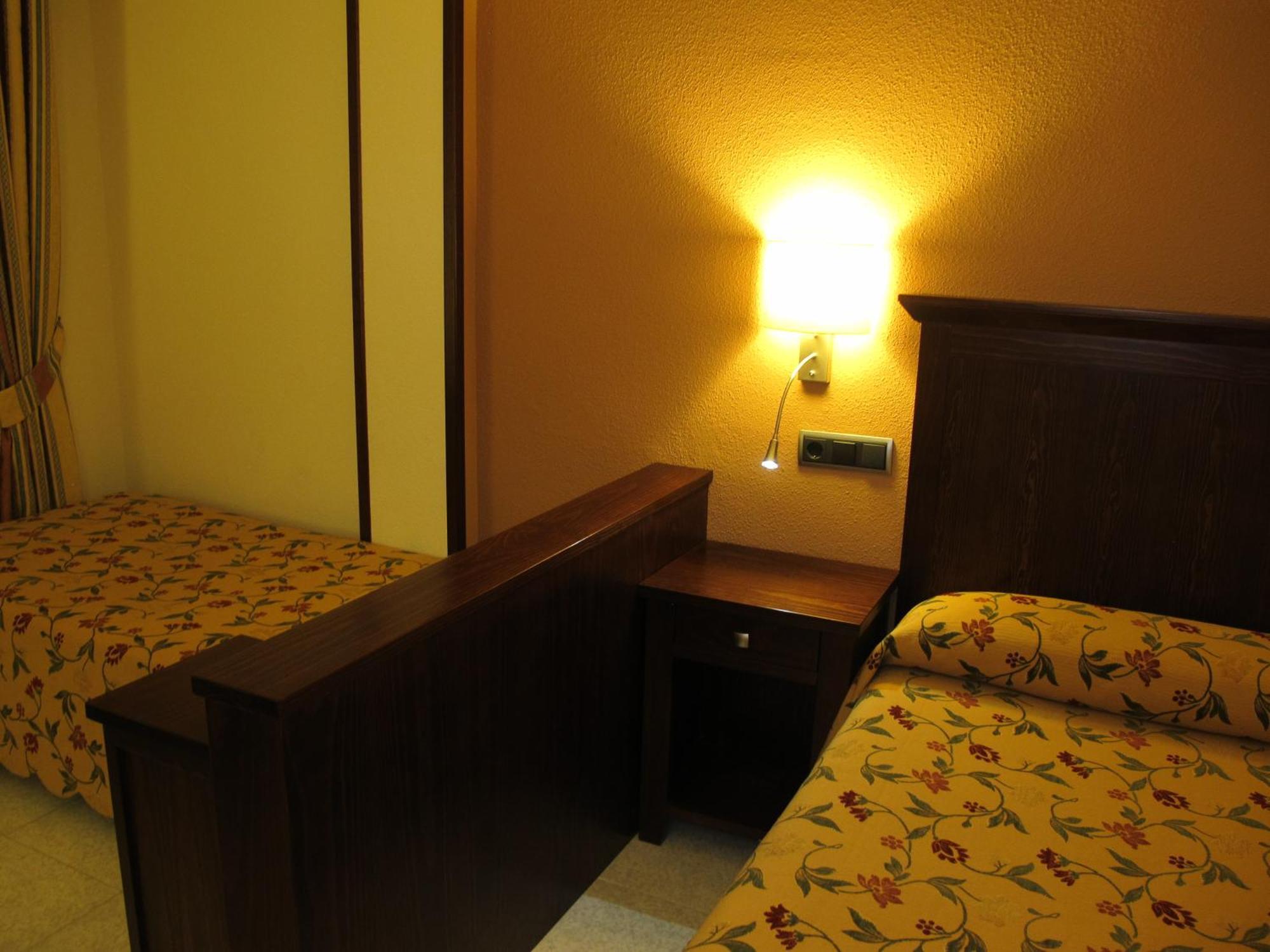 Hotel Turmo Labuerda Εξωτερικό φωτογραφία